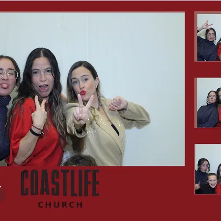 Fun poses at a Tampa Bay church event with the H&L mirror photo booth